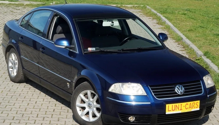 Volkswagen Passat cena 9000 przebieg: 240000, rok produkcji 2006 z Józefów małe 704